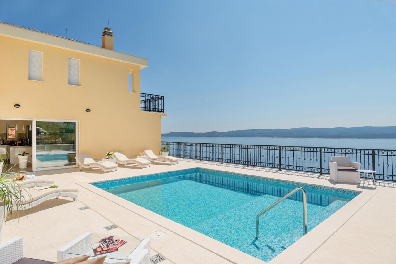 Villa Sun Palace With Luxury 5 Bedroom Villa And Amazing Panoramic Sea Views Mimice Exterior photo