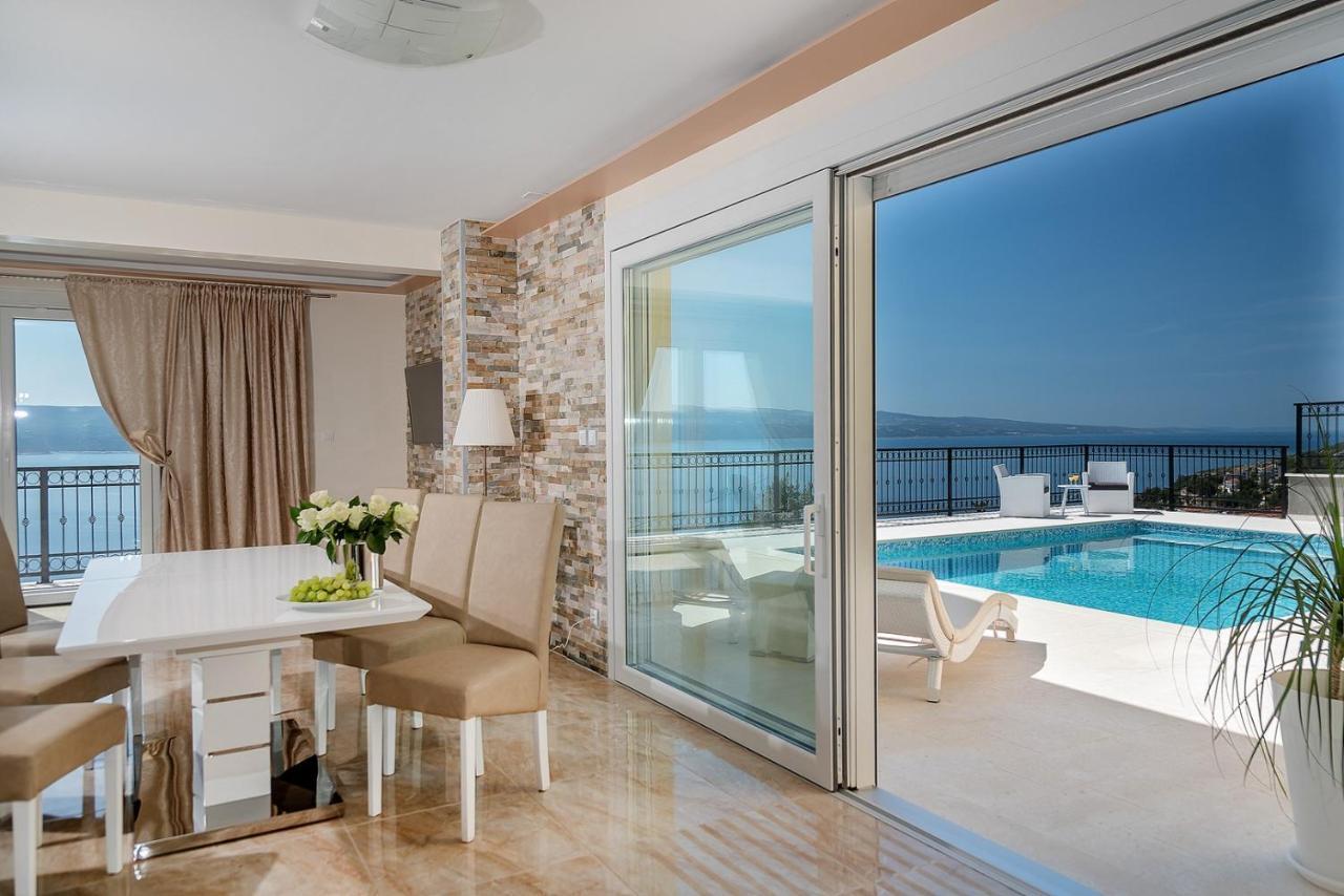 Villa Sun Palace With Luxury 5 Bedroom Villa And Amazing Panoramic Sea Views Mimice Exterior photo