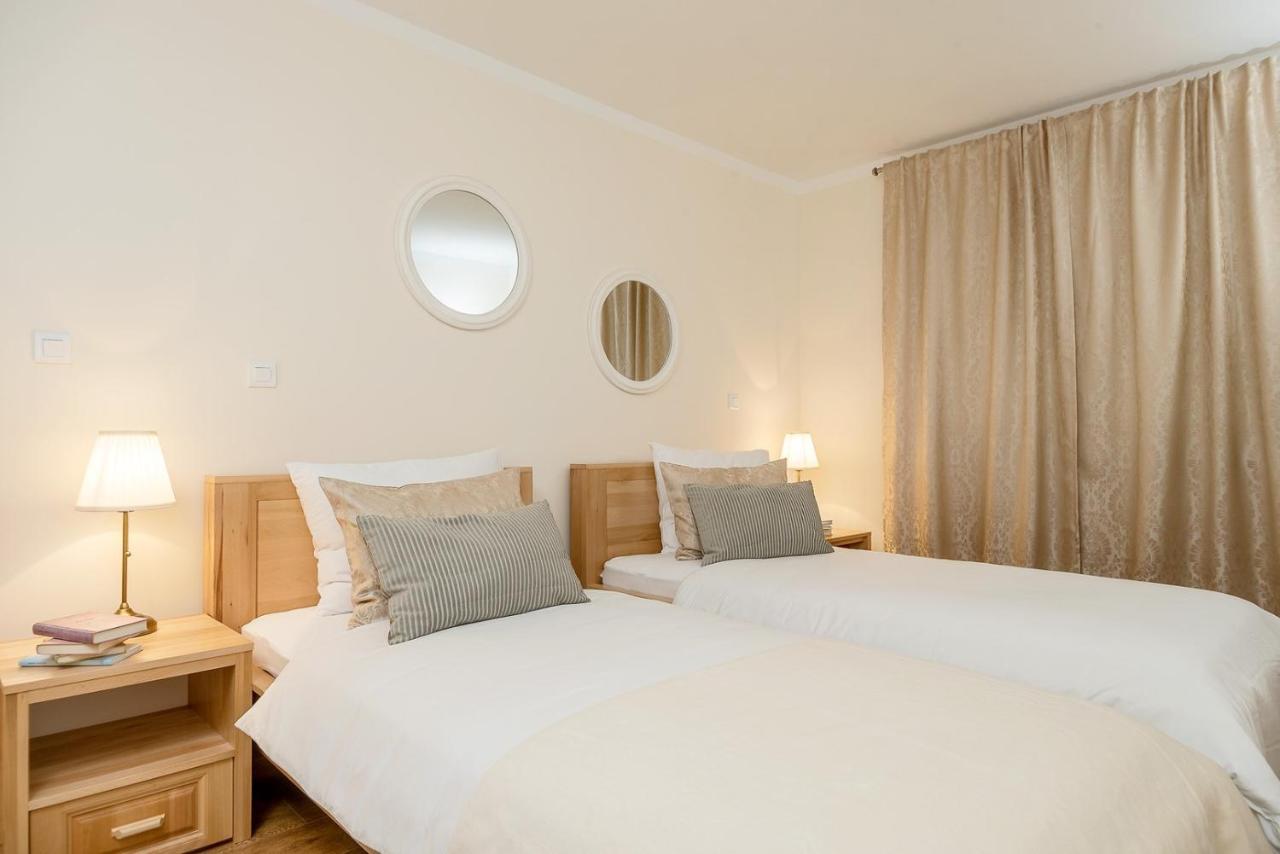 Villa Sun Palace With Luxury 5 Bedroom Villa And Amazing Panoramic Sea Views Mimice Exterior photo