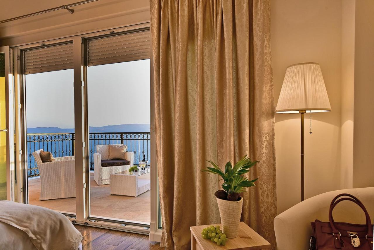 Villa Sun Palace With Luxury 5 Bedroom Villa And Amazing Panoramic Sea Views Mimice Exterior photo