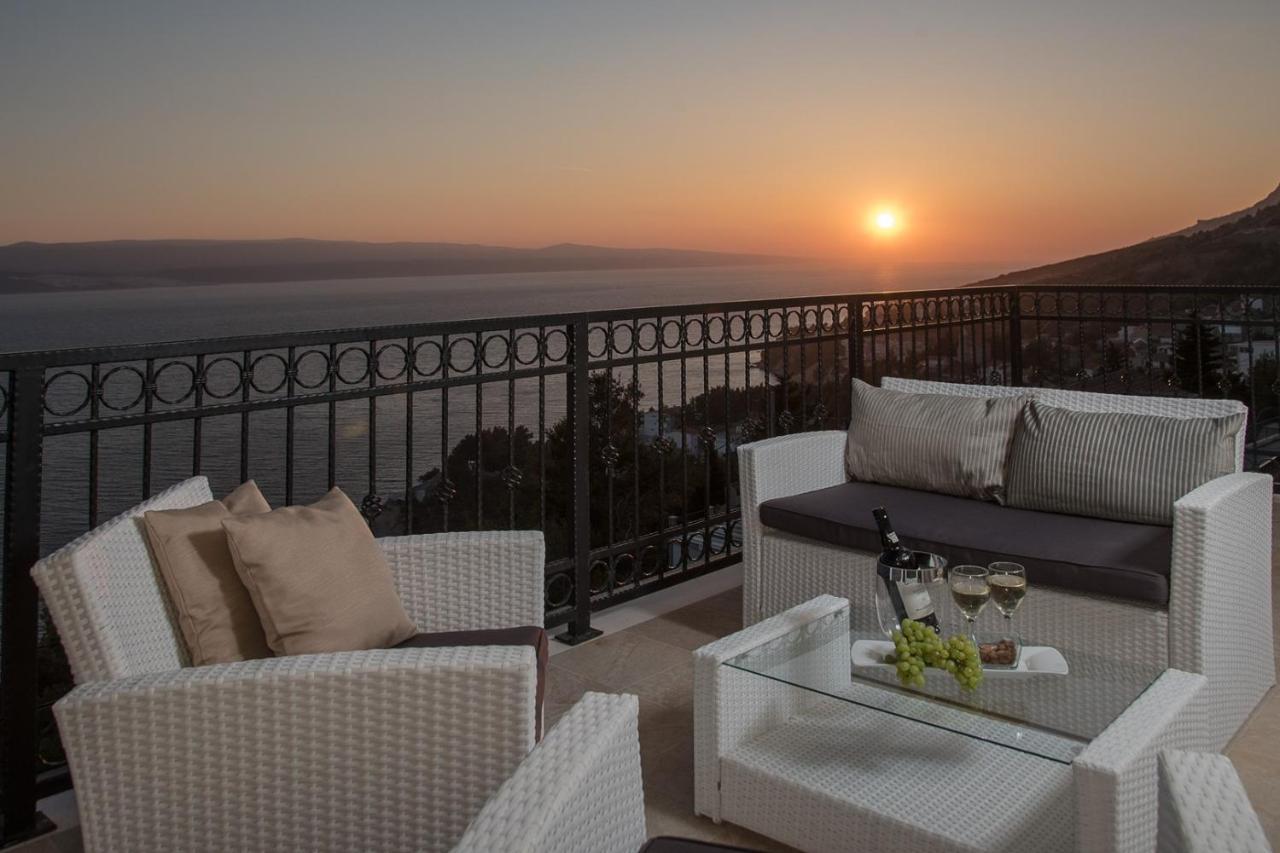 Villa Sun Palace With Luxury 5 Bedroom Villa And Amazing Panoramic Sea Views Mimice Exterior photo